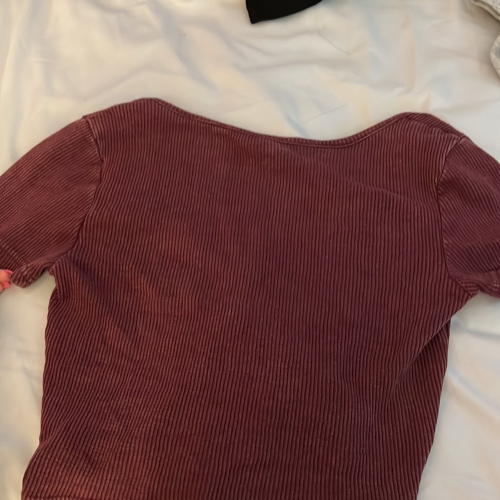 burgundy ribbed cropped short sleeve - Picture 2 of 2